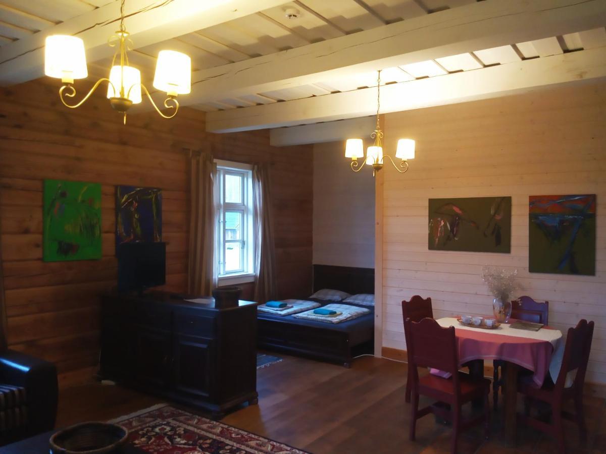 Senosios Geguzines Ukis Guest House ภายนอก รูปภาพ